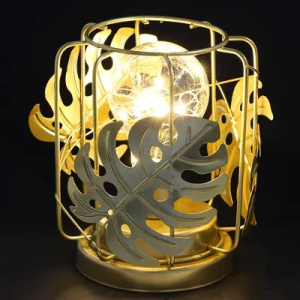 Светильник LED, 12х12х14,5 см, АААх3шт, металл, арт1 (10702070/210921/0301942/9, Китай)