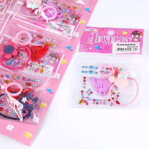 Подарочный набор (кольцо, резинка, набор из страз)