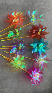 Вертушка в ассорт. в пак. (русс. уп.) в кор.150шт