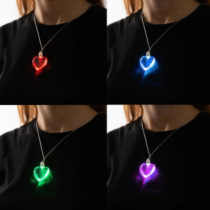 Светодиодный кулон /Сердце/, 60 см, 1 LED, 3xAG10  (в компл.), RGB   9747117 (10702070/230623/325667