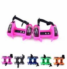 Ролики на обувь. Цвета в ассортименте. Светящиеся колёса.