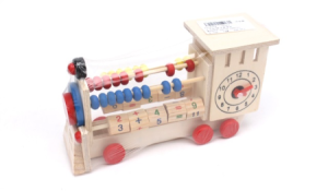 Развивающая деревянная игрушка  /Паровозик/, обучение цифрам и счетам