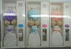 Подарочный  набор с аромамаслом и диффузором / Ароманастроение/ в ассортименте /Цветы/- 6 БП-4242