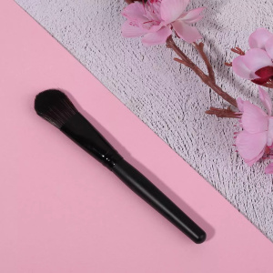 ЮниLook Кисть для нанесения тональной основы/масок, дерево, синтетич.нейлон, 17,5см, черный, 26905-5